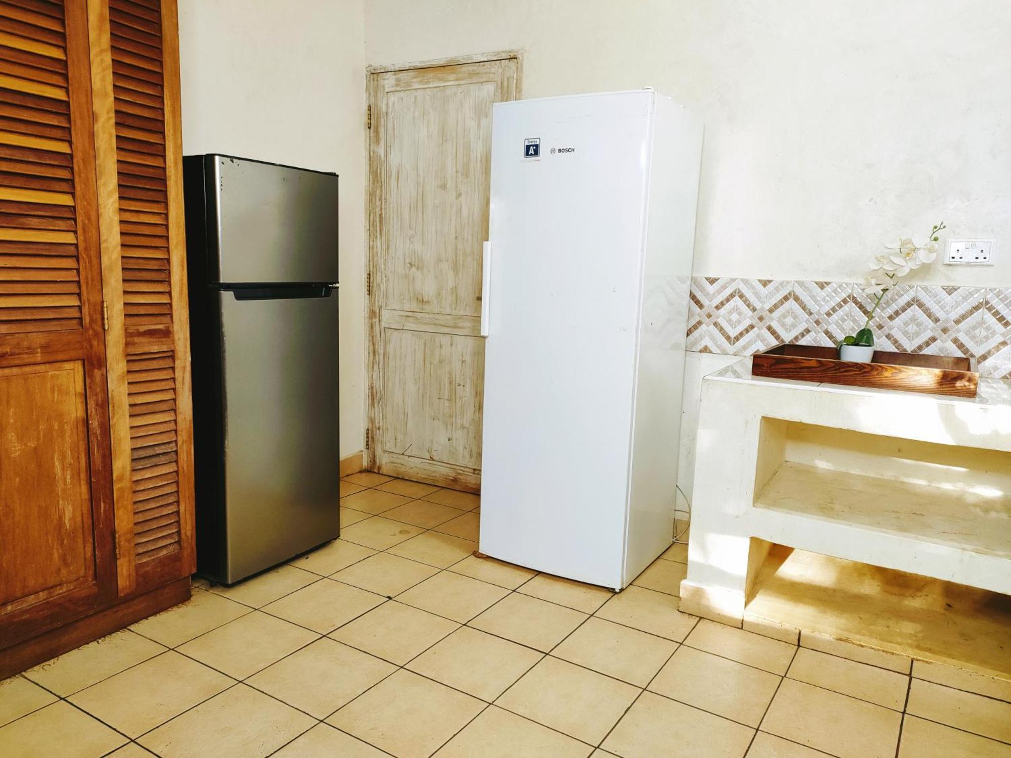 Bed and Breakfast Upani In Diani Діані-Біч Екстер'єр фото