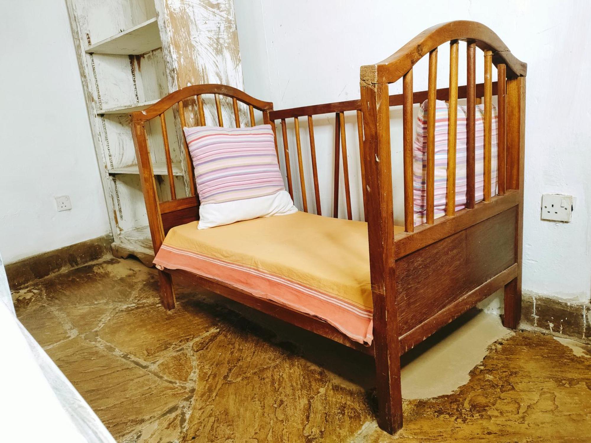 Bed and Breakfast Upani In Diani Діані-Біч Номер фото