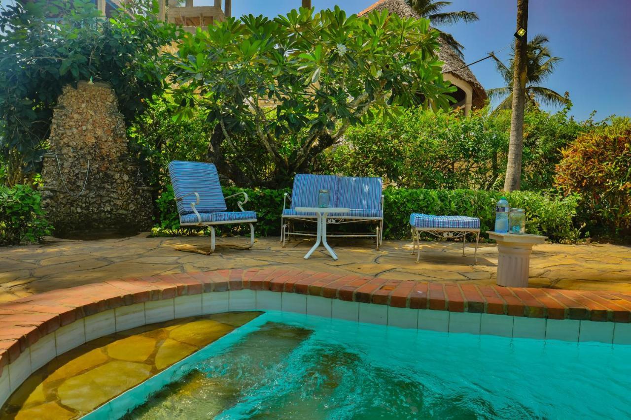 Bed and Breakfast Upani In Diani Діані-Біч Екстер'єр фото